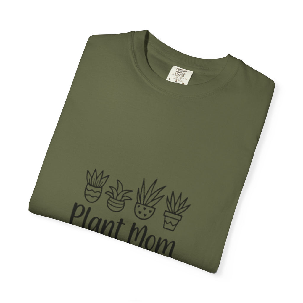 Plant Mom Unisex T-Shirt | Trendy Gift for Plant Lovers | Eco-Friendly Tee | Perfect for Birthdays, Mother’s Day, Gardening Enthusiasts
