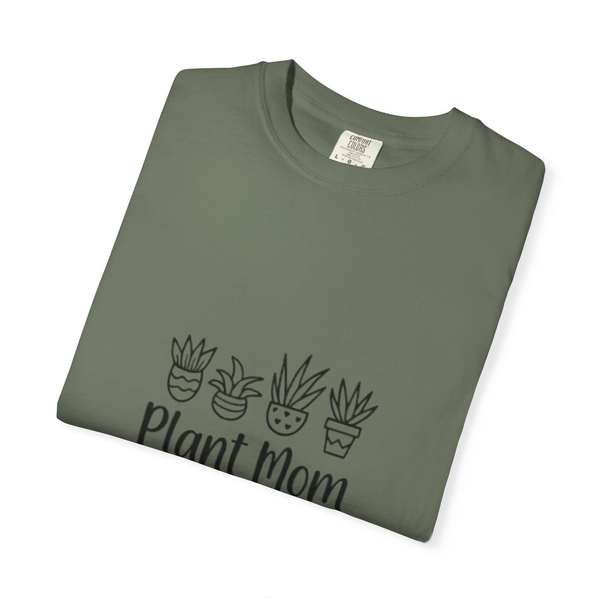 Plant Mom Unisex T-Shirt | Trendy Gift for Plant Lovers | Eco-Friendly Tee | Perfect for Birthdays, Mother’s Day, Gardening Enthusiasts